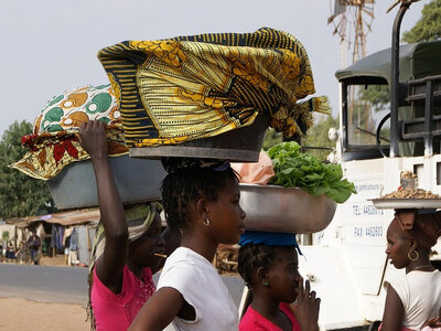 Gambia typisch: Kultur, Musik, Kleidung