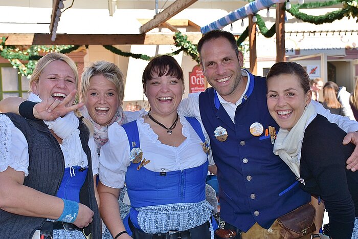 Menschen auf dem Oktoberfest