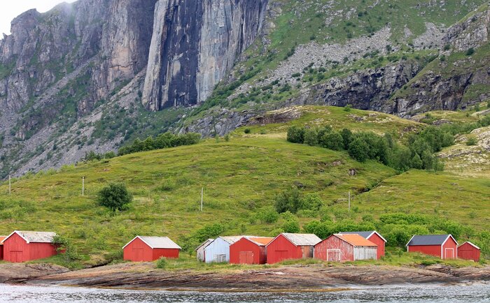 Fischerhütten am Fjord