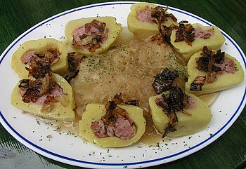 Gefüllte Kartoffelknödel