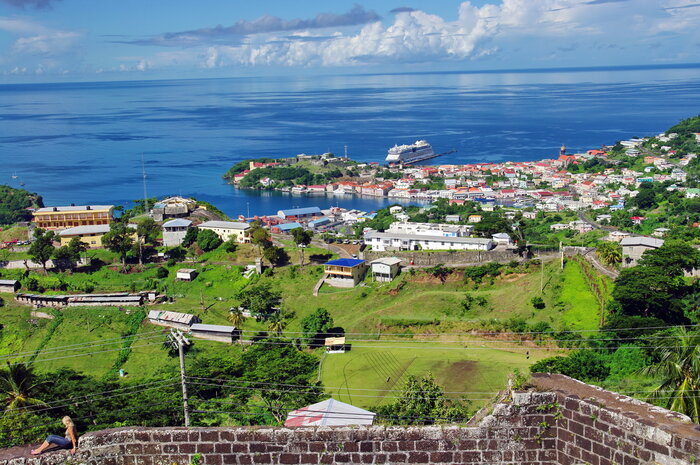 Grenada: Blick auf St. George's vom Fort Frederick