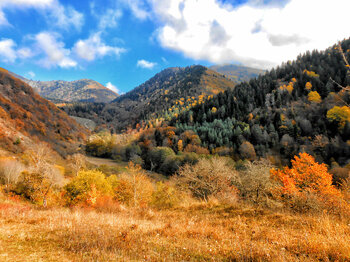 Kleiner Kaukasus im Herbst