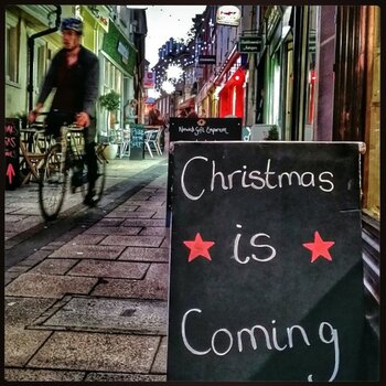 Weihnachten in England: Schild in Norwich