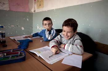 Grundschüler im Kosovo