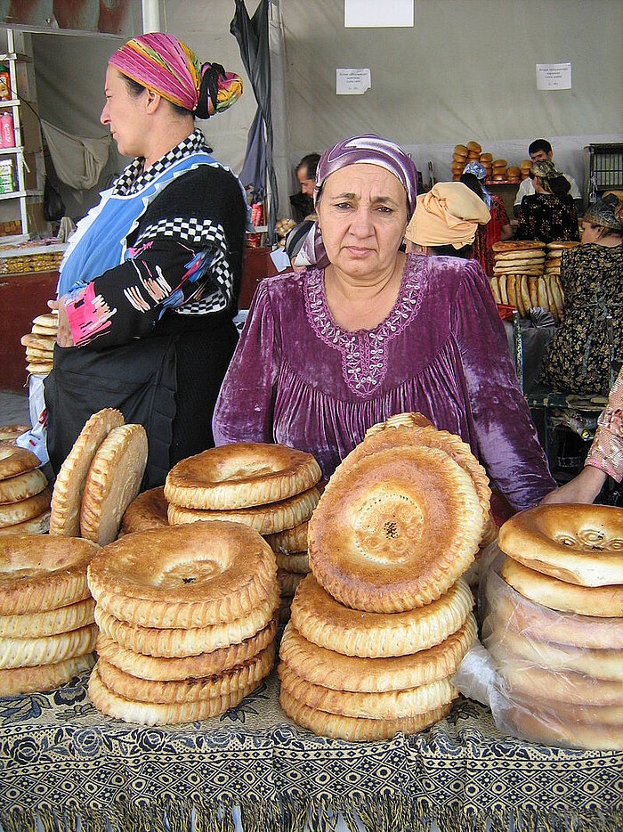 Brotverkäuferinnen in Duschanbe