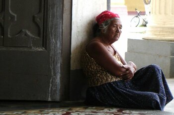 Ältere Frau in Granada in Nicaragua