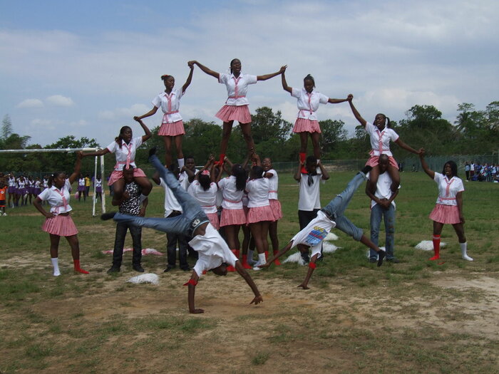 Cheerleader einer jamaikanischen High School