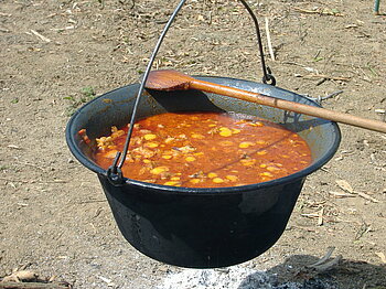 Ungarische Gulaschsuppe Gulyás