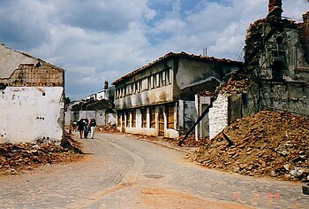 Zerstörte Häuser Kosovo-Krieg