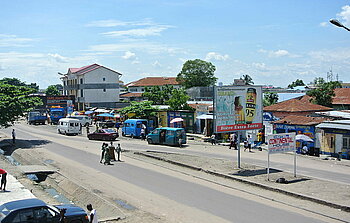 Straße in Kinshasa 2013