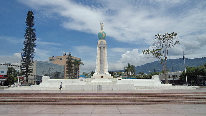 Monumento al Divino Salvador del Mundo