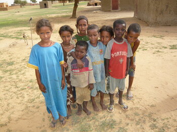 Kinder in N'Tillit in Mali
