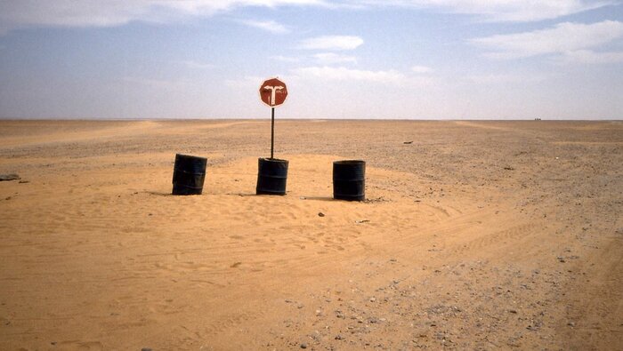 Wegweiser an Trans-Sahara-Highway (Hoggarpiste) in Niger.