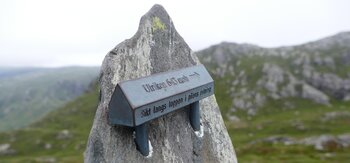 Schild auf Norwegisch Norwegisch