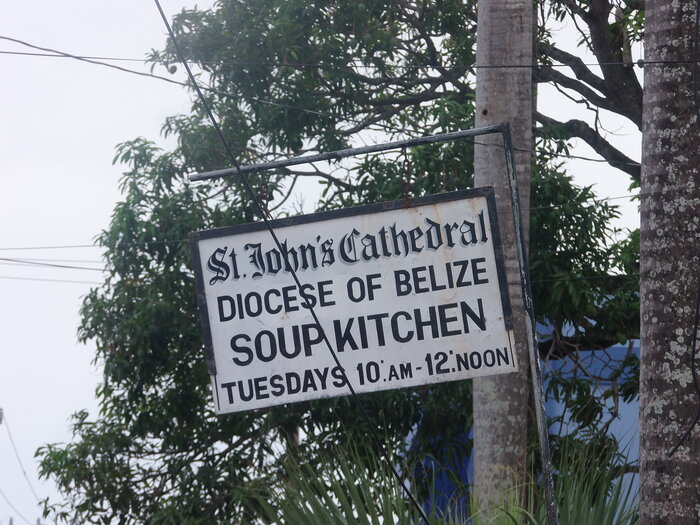 Schild für Suppenküche in Belize Stadt
