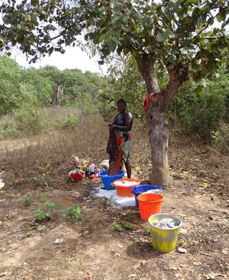 Wäsche waschen in Guinea-Bissau Wäsche waschen in Guinea-Bissau