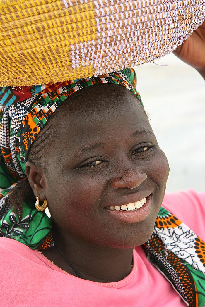 Verkäuferin im Senegal