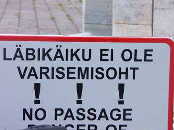 Sprache in Estland: Schild auf Estnisch