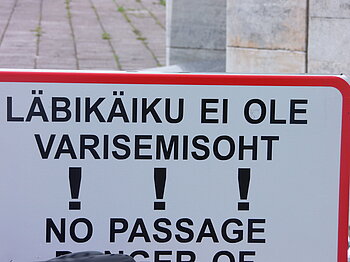 Sprache in Estland: Schild auf Estnisch