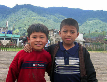 Zwei Jungen in Nebaj, Guatemala
