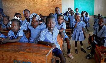 Jüngere Schüler in Haiti