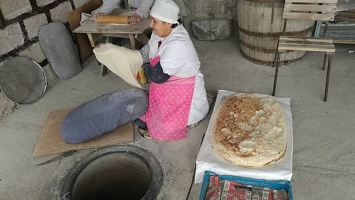 Lavash backen in Armenien