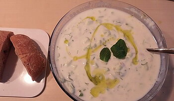 Armenische Joghurtsuppe