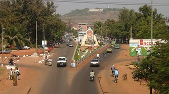 Bamako: Straße und Präsidentenpalast