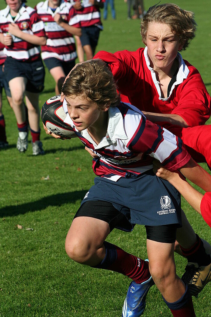 Rugby Spiel in der Schule