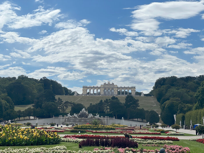 Gloriette im Schlosspark von Schloss Schönbrunn Gloriette im Schlosspark von Schönbrunn