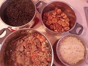 Pabellón Criollo aus Venezuela enthält vier Bestandteile