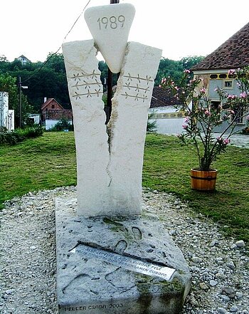 Denkmal der Grenzöffnung während des Paneuropäischen Picknicks in Fertőrákos am 19. August 1989