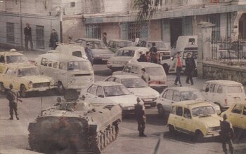 Militär in den Straßen von Algier nach dem Verbot der FIS 1992