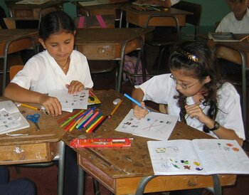 Schülerinnen in Costa Rica