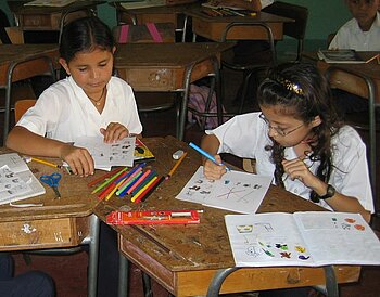 Schülerinnen in Costa Rica