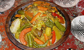 Couscous mit Kamelfleisch und Gemüse