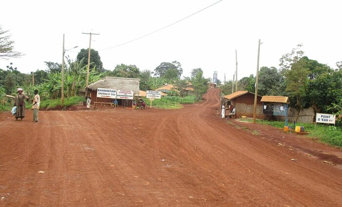 Ungeteerte Straße in Kamerun