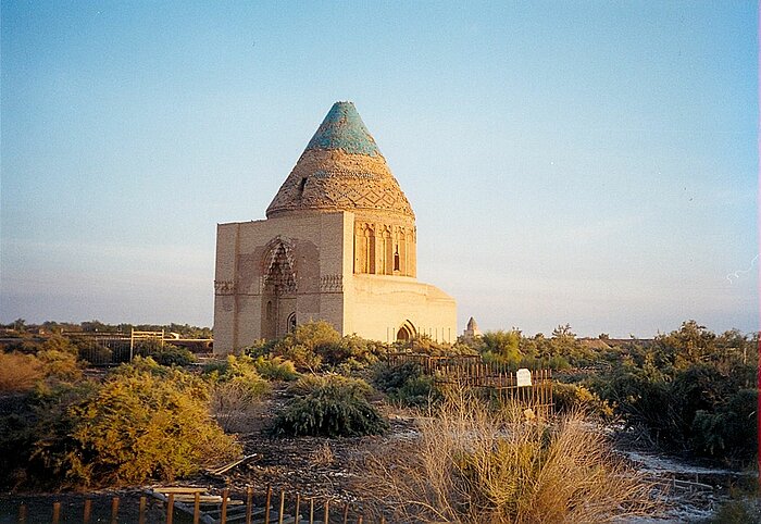 Sultan-Tekisch-Mausoleum in Köneürgenç