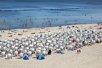 Strandkörbe am Strand von Rügen