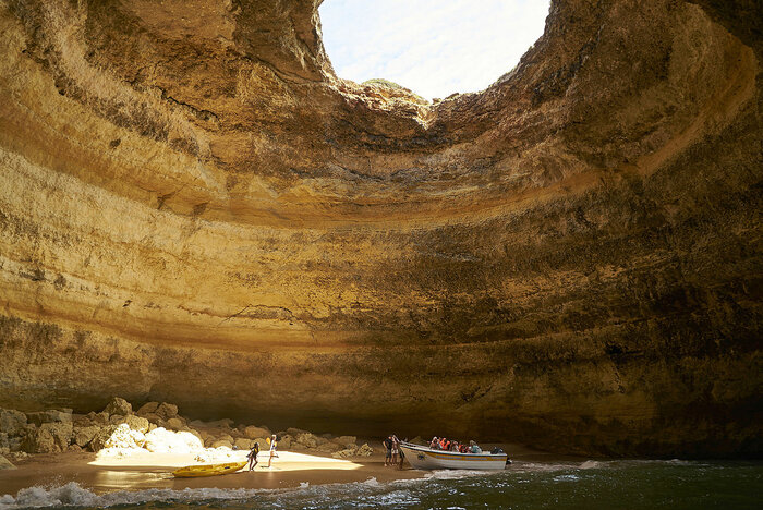 Grotte bei Benagil an der Algarve