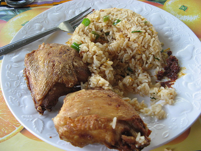 Reis mit Huhn aus Ghana