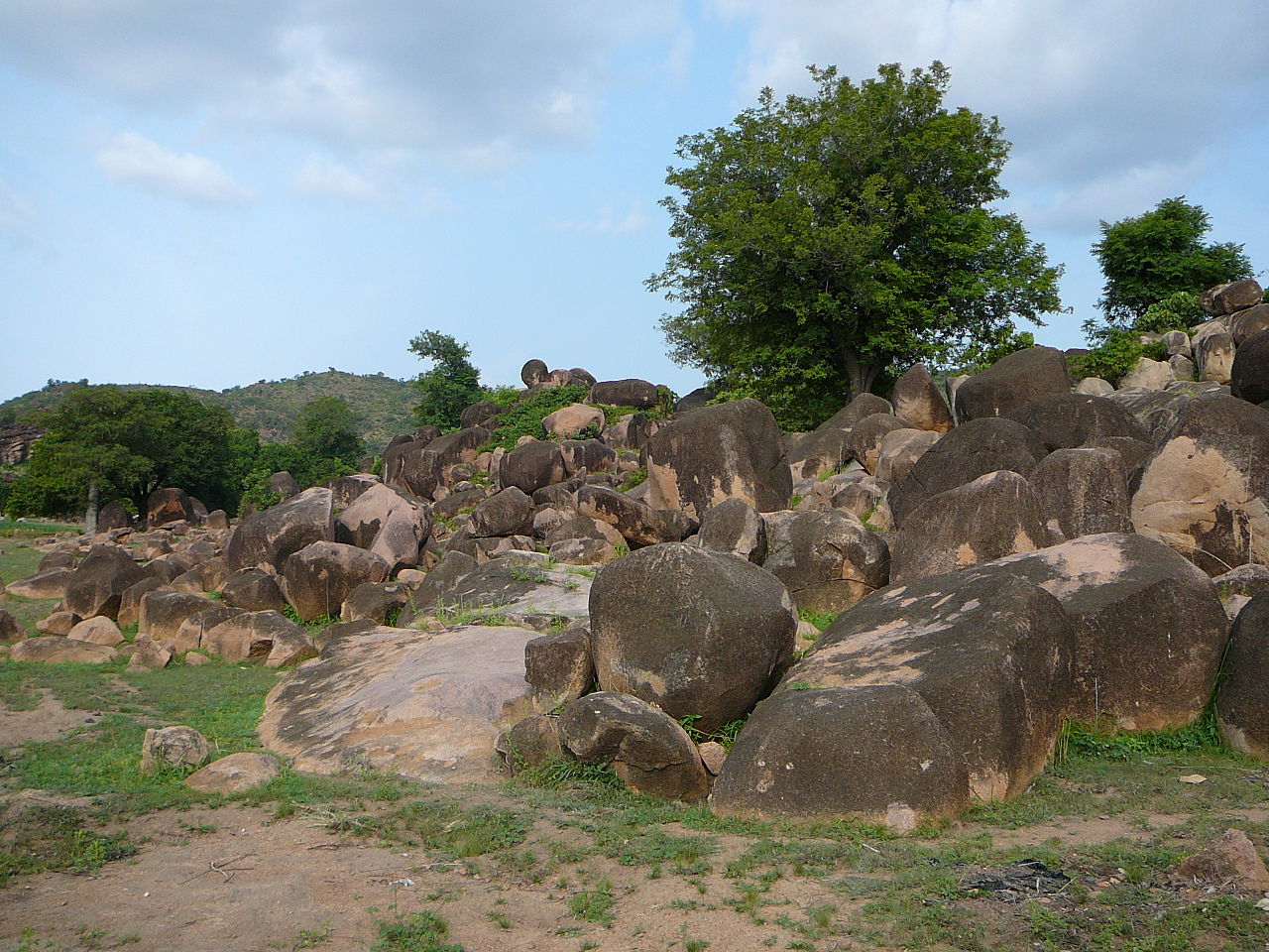 Felsen in den Tongo-Hügeln in Ghana
