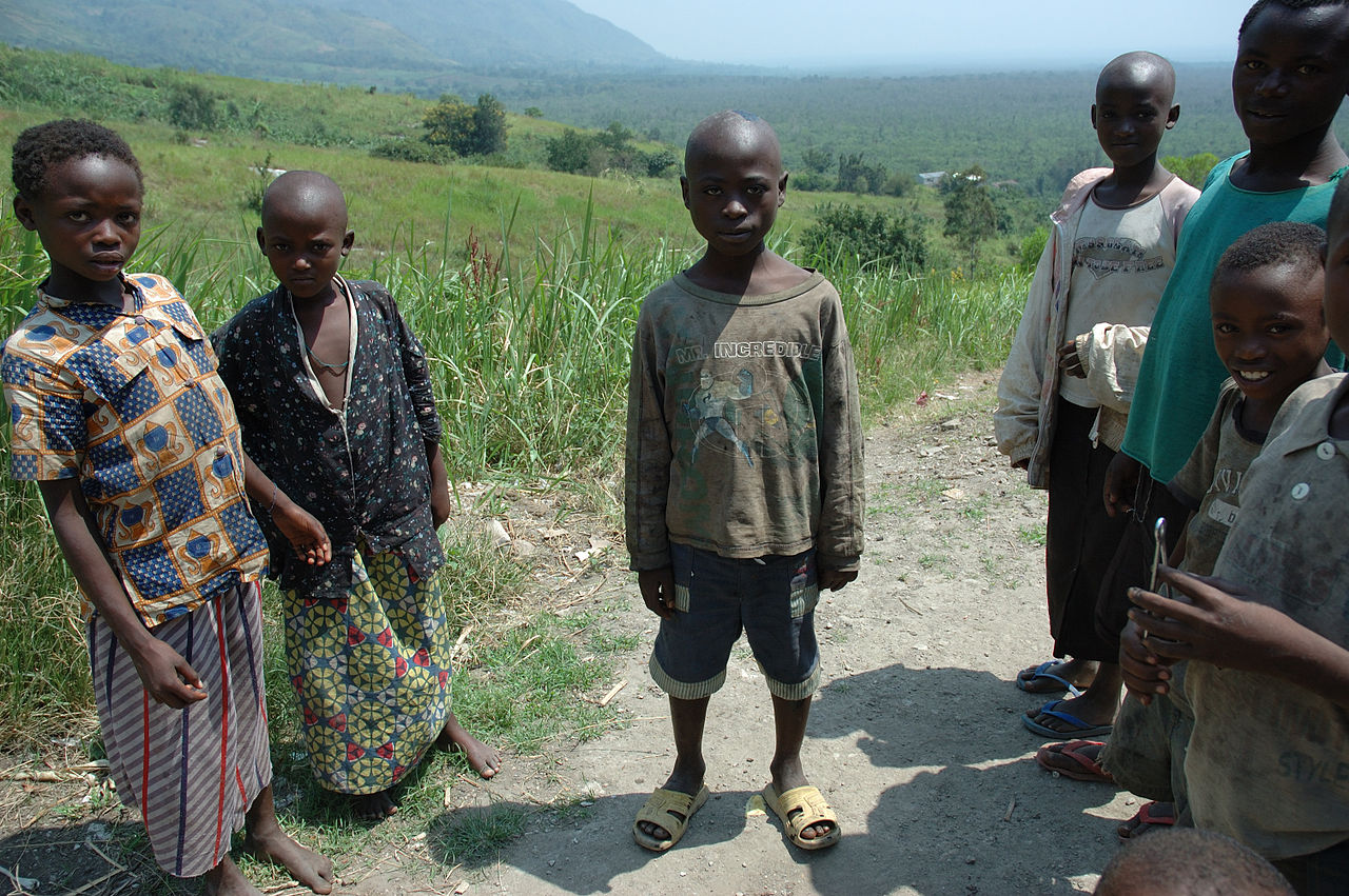 Kinder im Virunga Nationalpark
