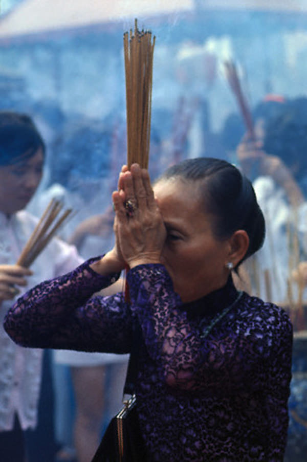 betende Frau, Vietnam