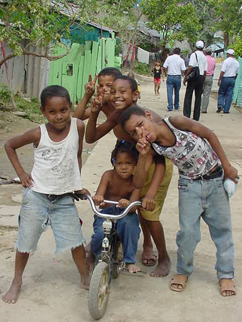 Kinder aus der Dominikanischen Republik
